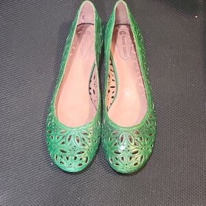 Vince Camuto Green Floral Cut-Out Flats